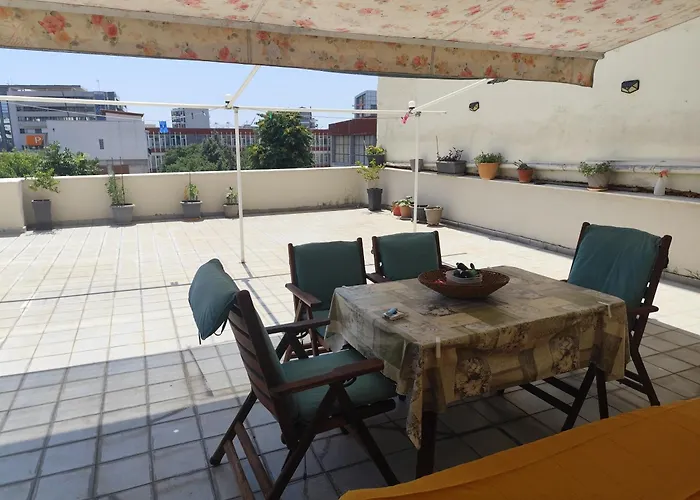 公寓 Huge Balcony
